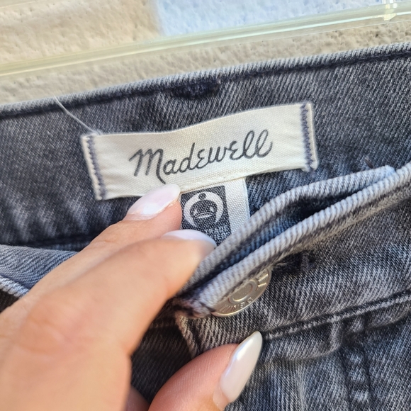Madewell | The Perfect Vintage Jean in Connell Wash: Ripped Edition Style MC500 - Picture 3 of 12